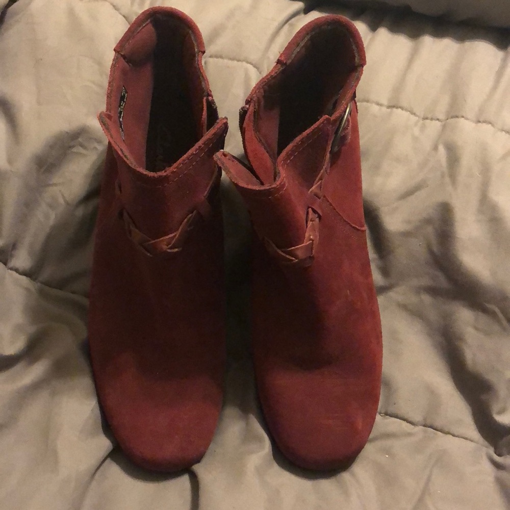 Cute wine ankle boots